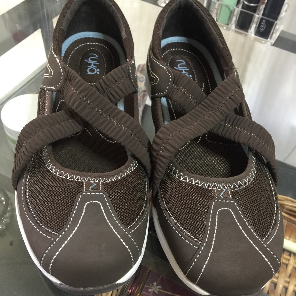 RYKA brand brown comfort shoe sneaker size 7.5